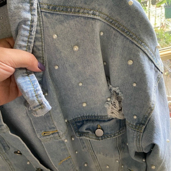 Pearl beaded oversized jean jacket - Picture 3 of 5
